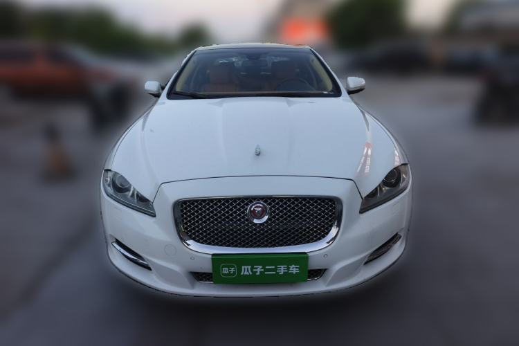 Used Jaguar XJ 2014 XJL 2.0T Two-Wheel-Drive Elegant Business Edition Front