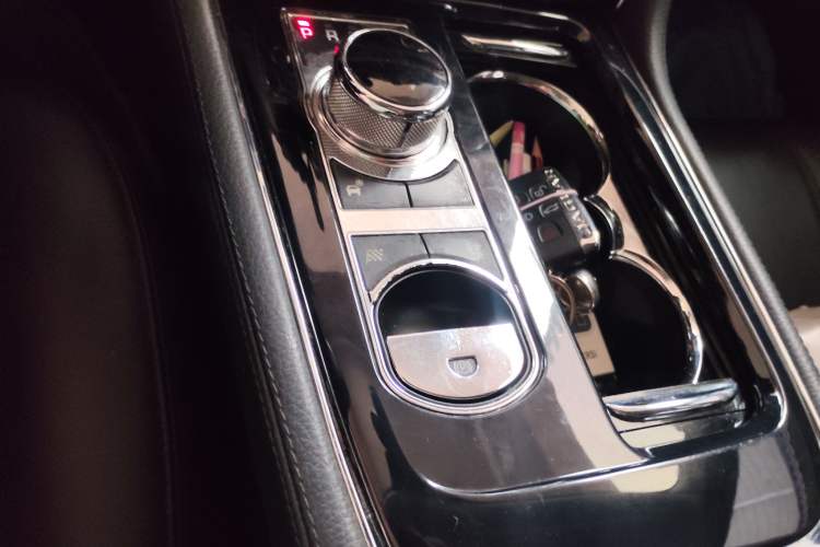 Used Jaguar XJ 2014 XJL 2.0T Two-Wheel-Drive Elegant Business Edition Gear Lever