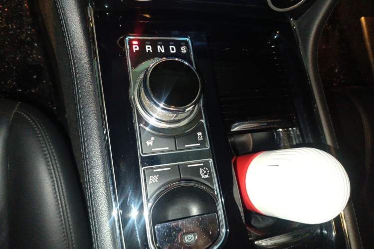 Used Jaguar XJ 2014 XJL 3.0 SC Two-Wheel-Drive Panoramic Business Edition Gear Lever