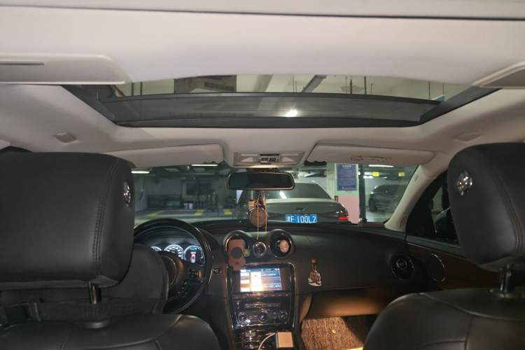 Used Jaguar XJ 2014 XJL 2.0T Two-Wheel-Drive Elegant Business Edition Headliner