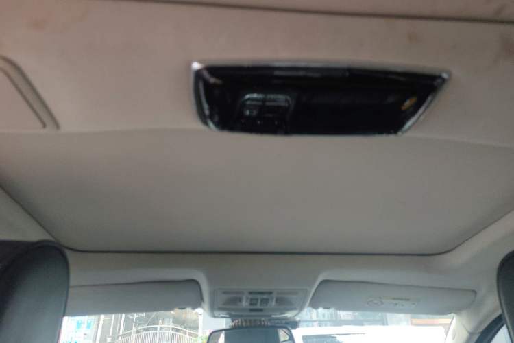 Used Jaguar XJ 2014 XJL 3.0 SC Two-Wheel-Drive Panoramic Business Edition Headliner