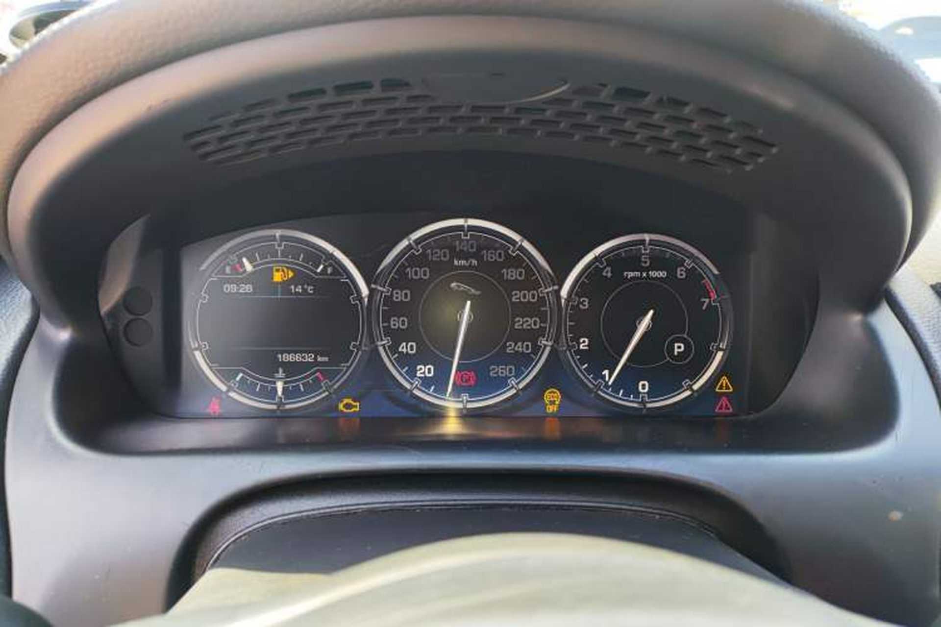 Used Jaguar XJ 2014 XJL 2.0T Two-Wheel-Drive Elegant Business Edition Instrument Cluster