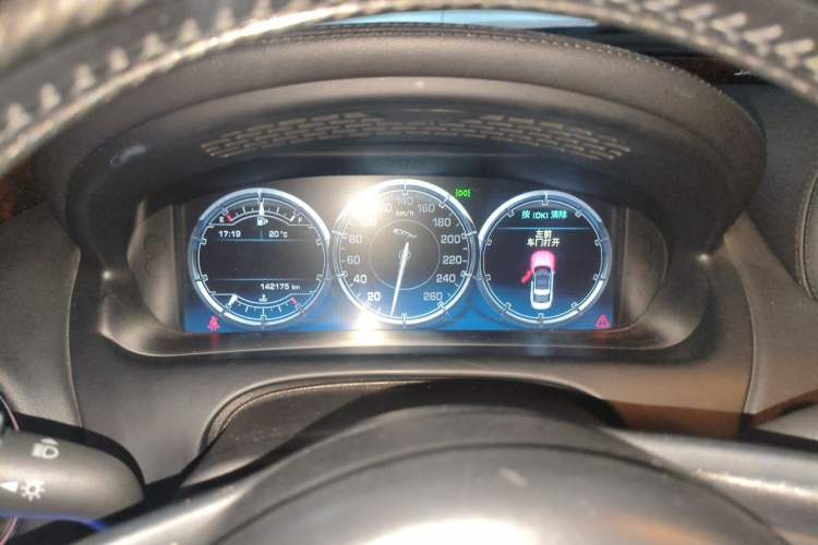 Used Jaguar XJ 2014 XJL 3.0 SC Two-Wheel-Drive Panoramic Business Edition Instrument Cluster