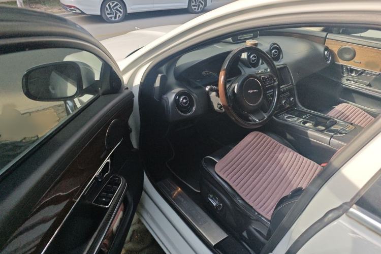 Used Jaguar XJ 2014 XJL 3.0 SC Two-Wheel-Drive Flagship Business Edition Interior 3