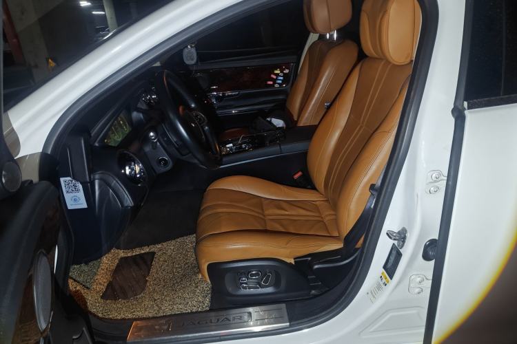 Used Jaguar XJ 2014 XJL 3.0 SC Two-Wheel-Drive Panoramic Business Edition Left Front Seat