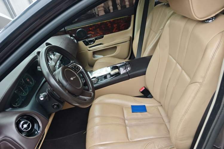 Used Jaguar XJ 2014 XJL 3.0 SC Two-Wheel-Drive Panoramic Business Edition Left Front Seat