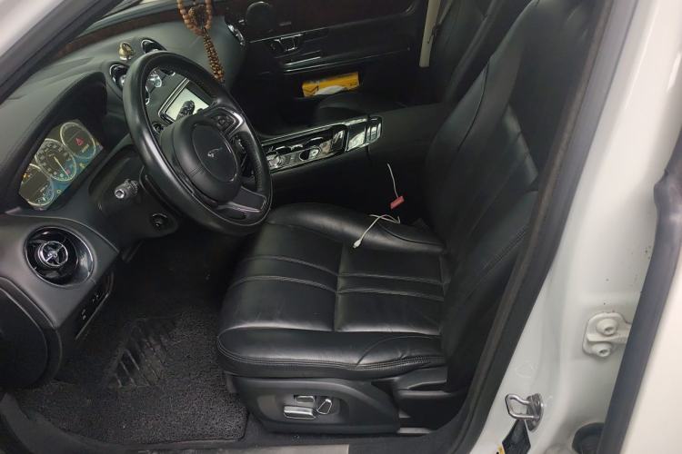 Used Jaguar XJ 2014 XJL 3.0 SC Two-Wheel-Drive Panoramic Business Edition Left Front Seat