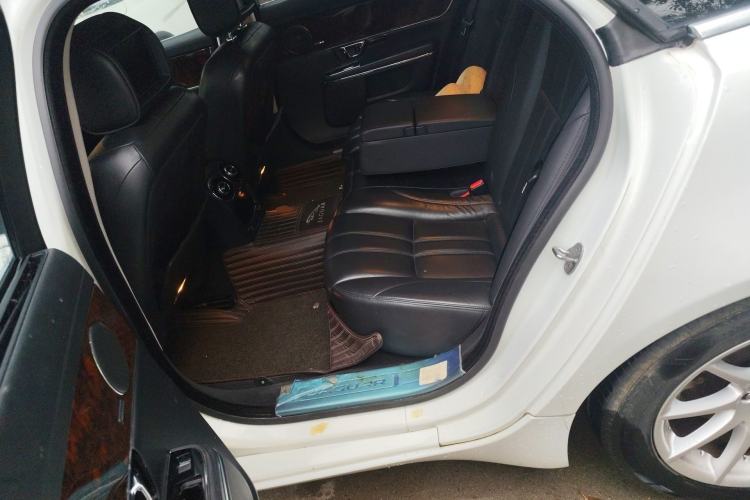 Used Jaguar XJ 2014 XJL 3.0 SC Two-Wheel-Drive Panoramic Business Edition Left Rear Seat