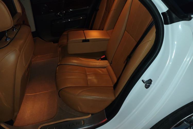 Used Jaguar XJ 2014 XJL 3.0 SC Four-Wheel Drive Panoramic Business Edition Left Rear Seat