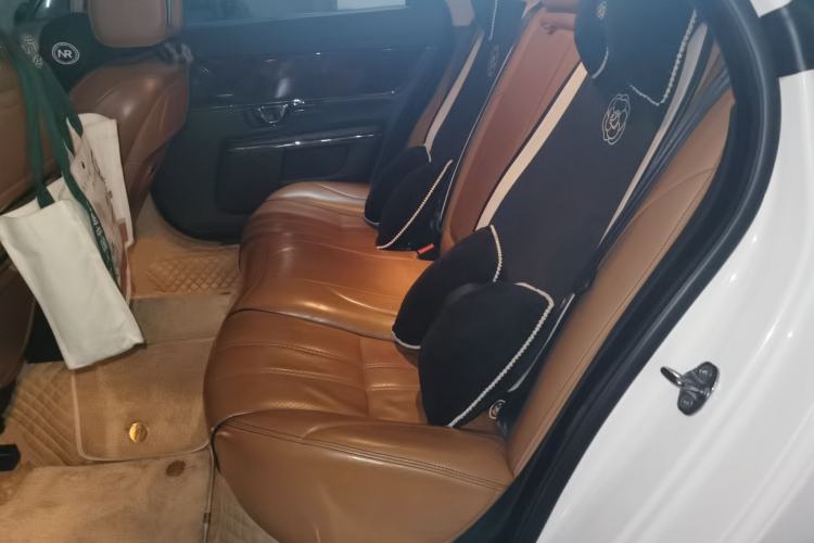 Used Jaguar XJ 2014 XJL 3.0 SC Four-Wheel Drive Panoramic Business Edition Left Rear Seat