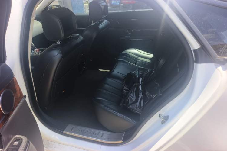Used Jaguar XJ 2014 XJL 3.0 SC Four-Wheel Drive Panoramic Business Edition Left Rear Seat