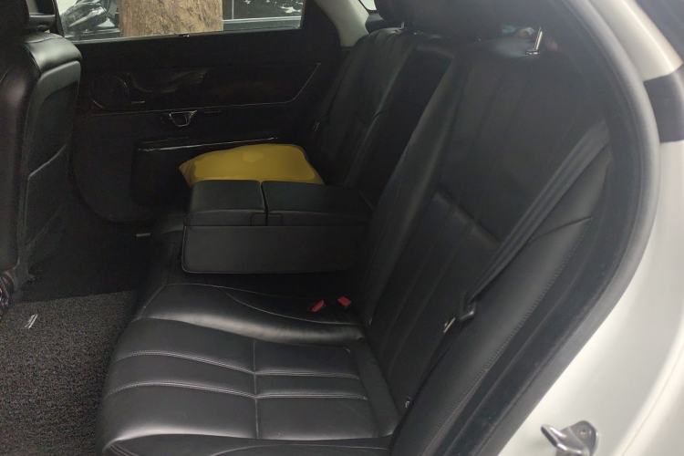 Used Jaguar XJ 2014 XJL 3.0 SC Two-Wheel-Drive Panoramic Business Edition Left Rear Seat