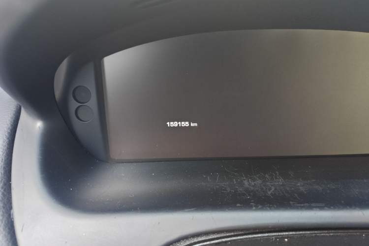 Used Jaguar XJ 2014 XJL 2.0T Two-Wheel-Drive Elegant Business Edition Odometer Close Up