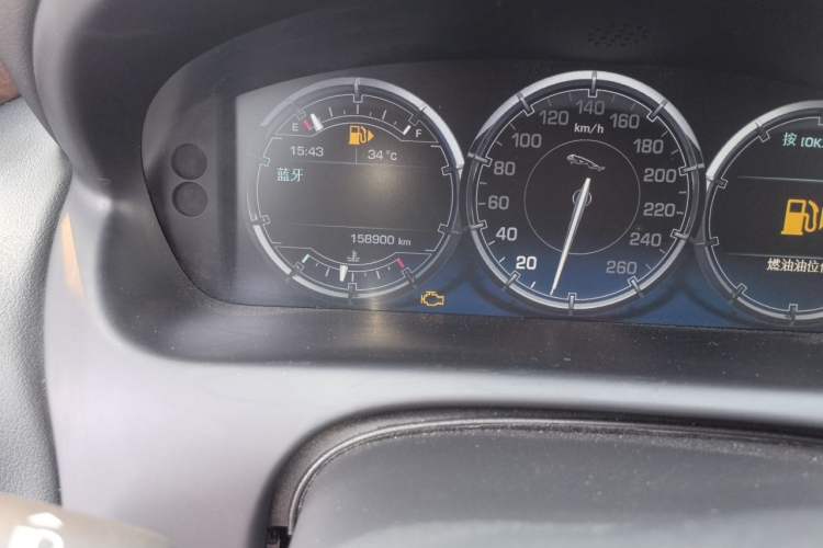 Used Jaguar XJ 2014 XJL 2.0T Two-Wheel-Drive Premium Business Edition Odometer Close Up