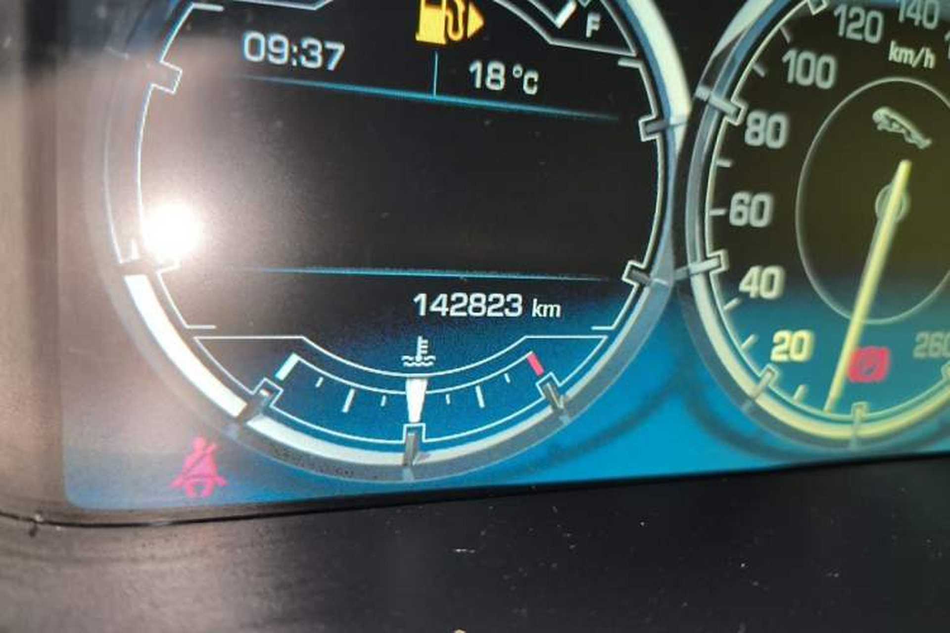 Used Jaguar XJ 2014 XJL 3.0 SC Two-Wheel-Drive Panoramic Business Edition Odometer Close Up