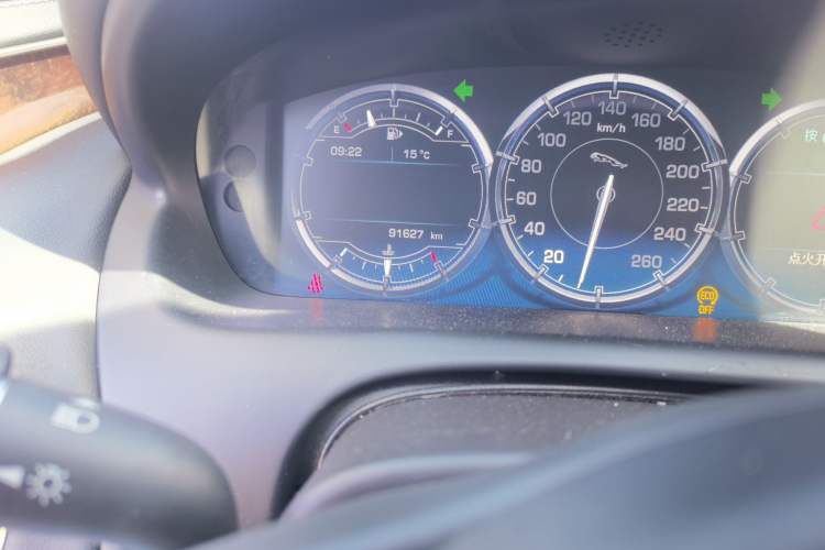 Used Jaguar XJ 2014 XJL 3.0 SC Two-Wheel-Drive Panoramic Business Edition Odometer Close Up