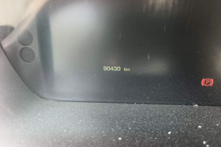 Used Jaguar XJ 2014 XJL 3.0 SC Four-Wheel Drive Panoramic Business Edition Odometer Close Up