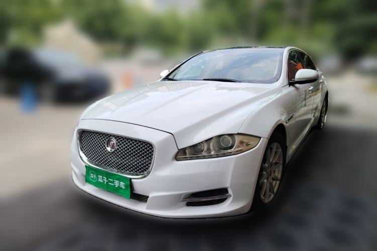 Used Jaguar XJ 2014 XJL 2.0T Two-Wheel-Drive Elegant Business Edition Guazi used car, China used car export, Used car for sale, Used cars, Cheapest cars for sale