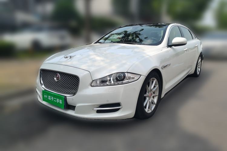 Used Jaguar XJ 2014 XJL 2.0T Two-Wheel-Drive Elegant Business Edition Guazi used car, China used car export, Used car for sale, Used cars, Cheapest cars for sale