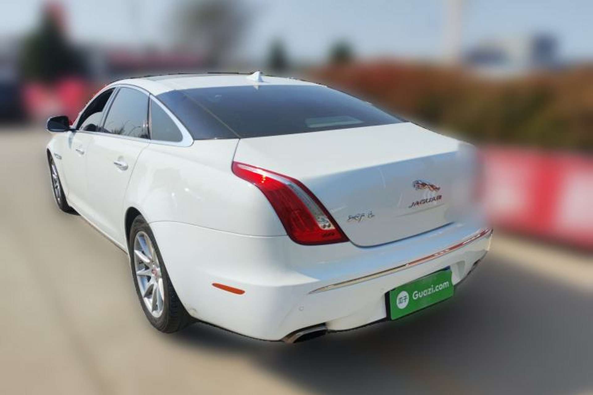 Used Jaguar XJ 2014 XJL 2.0T Two-Wheel-Drive Elegant Business Edition Rear Left 45 Deg