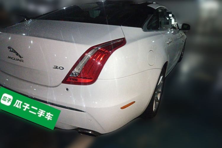 Used Jaguar XJ 2014 XJL 3.0 SC Two-Wheel-Drive Panoramic Business Edition Rear Right 45 Deg
