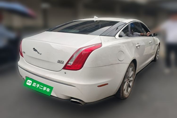 Used Jaguar XJ 2014 XJL 3.0 SC Four-Wheel Drive Panoramic Business Edition Rear Right 45 Deg