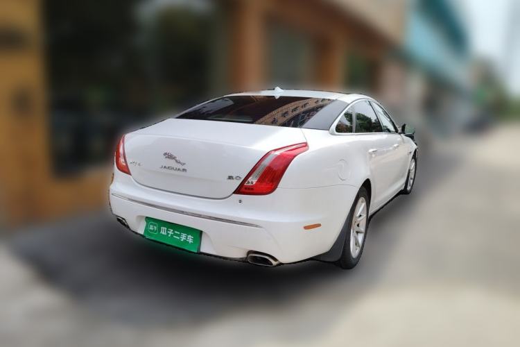 Used Jaguar XJ 2014 XJL 2.0T Two-Wheel-Drive Elegant Business Edition Rear Right 45 Deg