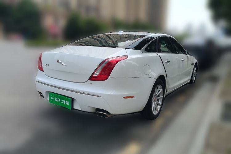 Used Jaguar XJ 2014 XJL 2.0T Two-Wheel-Drive Elegant Business Edition Rear Right 45 Deg