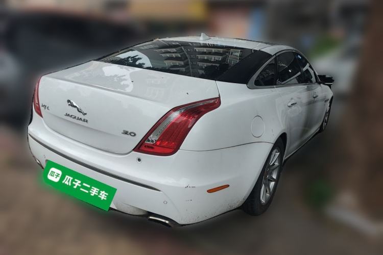 Used Jaguar XJ 2014 XJL 3.0 SC Two-Wheel-Drive Panoramic Business Edition Rear Right 45 Deg