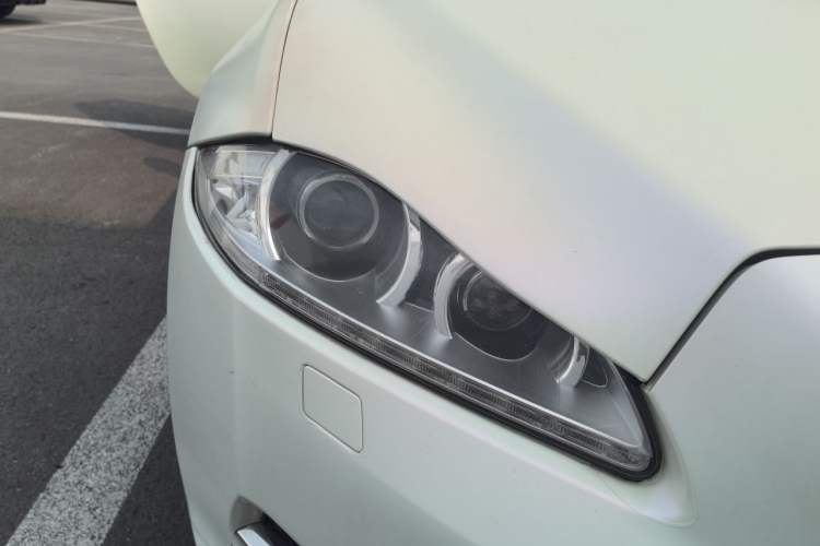 Used Jaguar XJ 2014 XJL 2.0T Two-Wheel-Drive Premium Business Edition Right Front Headlight
