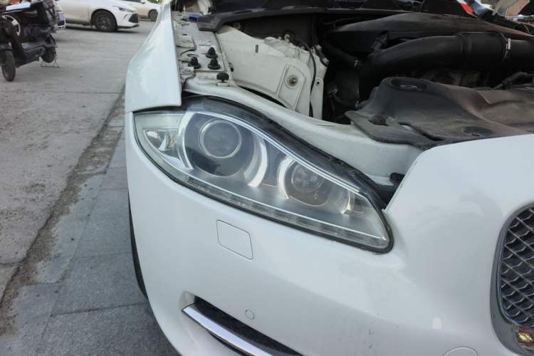 Used Jaguar XJ 2014 XJL 2.0T Two-Wheel-Drive Elegant Business Edition Right Front Headlight