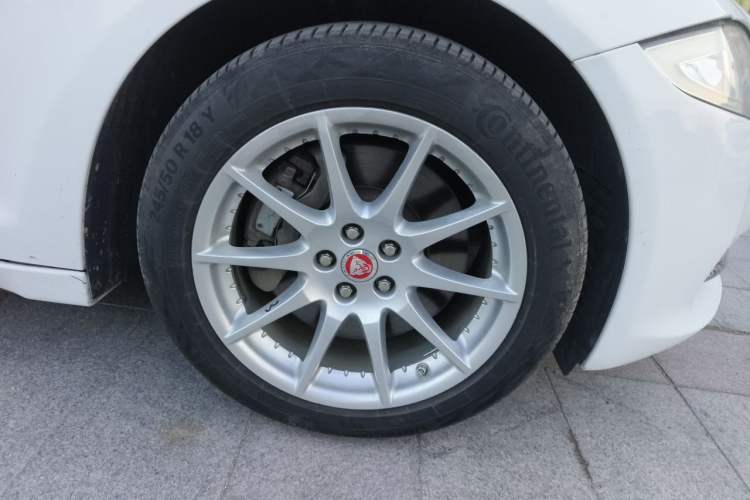 Used Jaguar XJ 2014 XJL 2.0T Two-Wheel-Drive Elegant Business Edition Right Front Wheel Hub