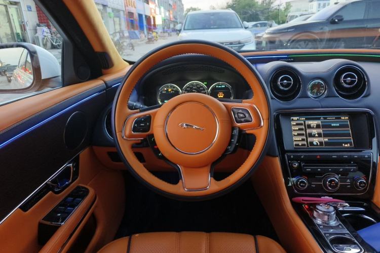 Used Jaguar XJ 2014 XJL 2.0T Two-Wheel-Drive Elegant Business Edition Steering Wheel