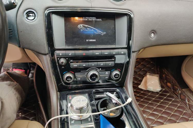 Used Jaguar XJ 2015 XJL 2.0T Elegance Business 80th Anniversary Limited Edition Audio And AC Panel