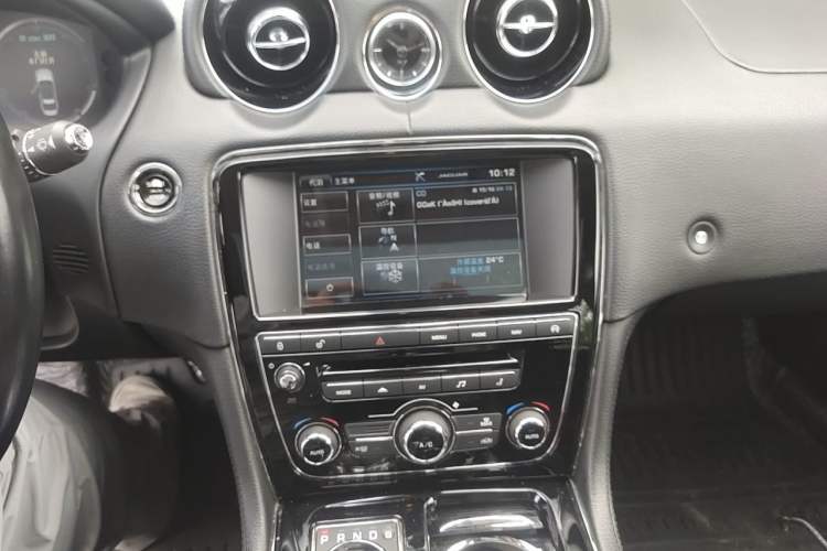 Used Jaguar XJ 2015 XJL 2.0T Elegance Business 80th Anniversary Limited Edition Audio And AC Panel