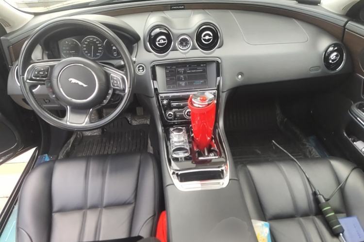 Used Jaguar XJ 2015 XJL 2.0T Elegance Business 80th Anniversary Limited Edition Center Console