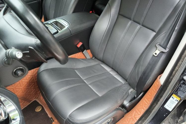 Used Jaguar XJ 2015 XJL 3.0 SC Two-Wheel-Drive Panoramic Business Edition Left Front Seat