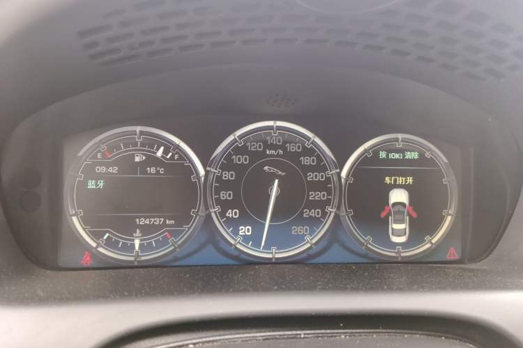 Used Jaguar XJ 2015 XJL 3.0 SC Elegant Business 80th Anniversary Limited Edition Odometer Close Up