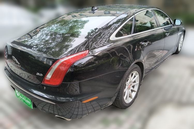 Used Jaguar XJ 2015 XJL 3.0 SC Two-Wheel-Drive Panoramic Business Edition Rear Right 45 Deg