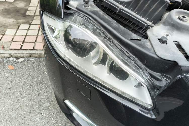 Used Jaguar XJ 2015 XJL 3.0 SC Two-Wheel-Drive Panoramic Business Edition Right Front Headlight