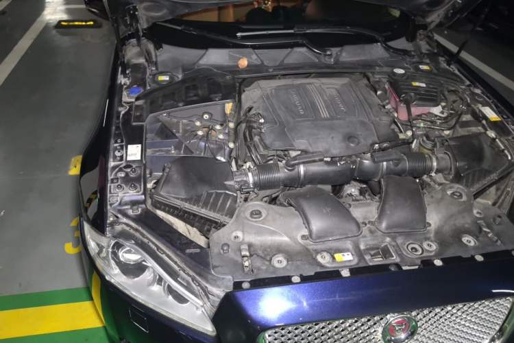 Used Jaguar XJ 2015 XJL 3.0 SC Two-Wheel-Drive Cambridge Limited Edition Engine Bay Right