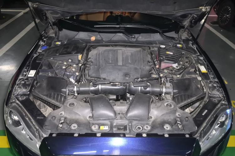 Used Jaguar XJ 2015 XJL 3.0 SC Two-Wheel-Drive Cambridge Limited Edition Engine Bay