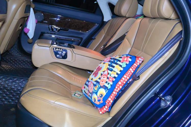 Used Jaguar XJ 2015 XJL 3.0 SC Two-Wheel-Drive Cambridge Limited Edition Left Rear Seat