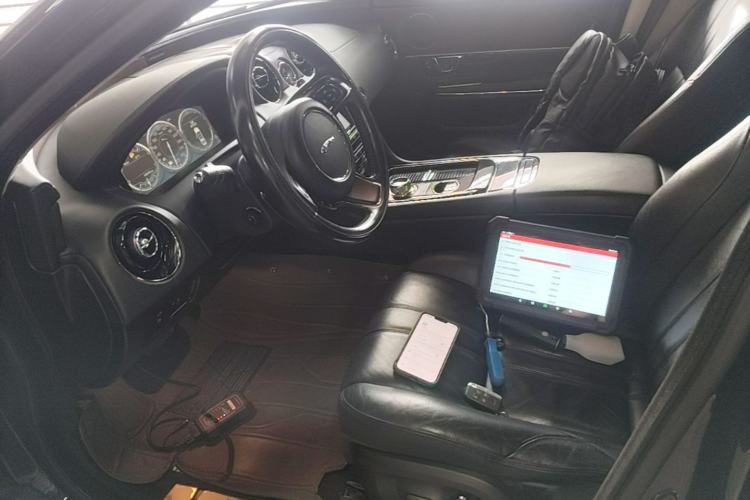 Used Jaguar XJ 2015 XJL 2.0T Two-Wheel-Drive Elegant Business Edition Driver Seat