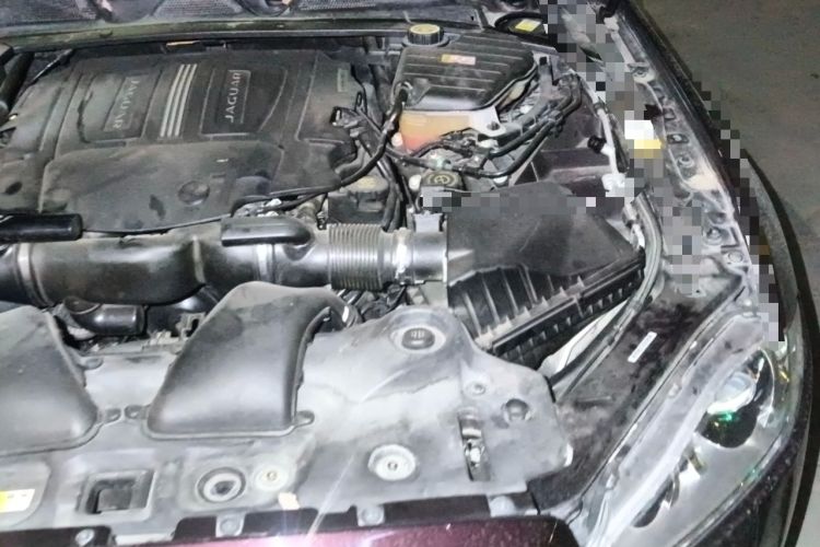 Used Jaguar XJ 2015 XJL 3.0 SC Elegant Business 80th Anniversary Limited Edition Engine Bay Left