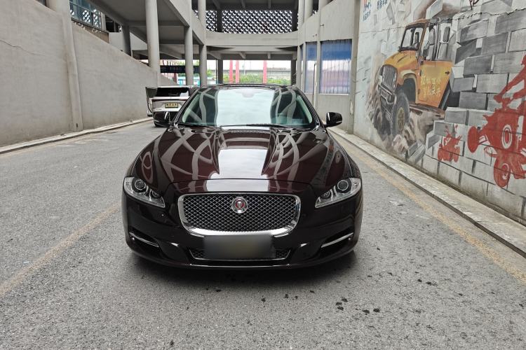 Used Jaguar XJ 2015 XJL 2.0T Two-Wheel-Drive Elegant Business Edition Exterior 1