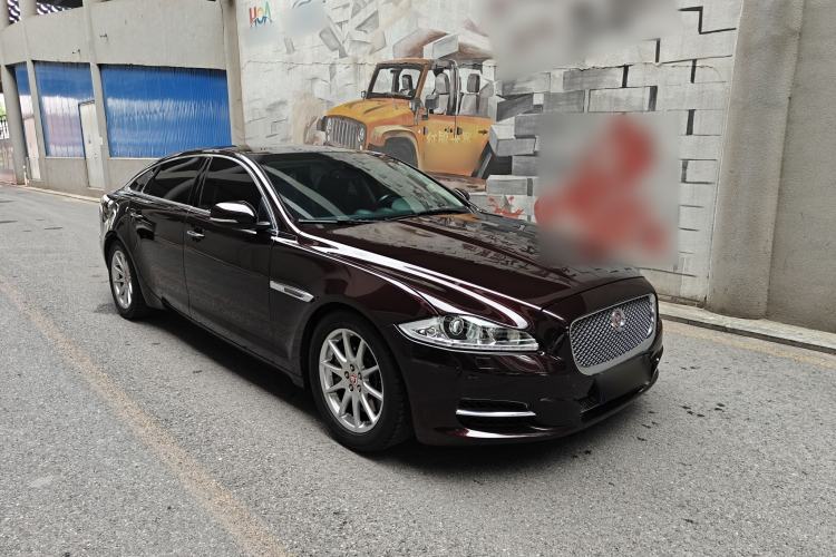 Used Jaguar XJ 2015 XJL 2.0T Two-Wheel-Drive Elegant Business Edition Exterior 2