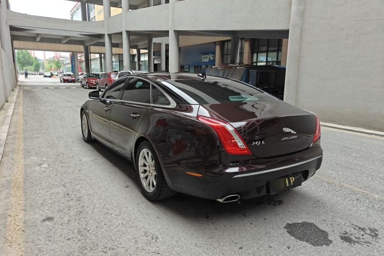 Used Jaguar XJ 2015 XJL 2.0T Two-Wheel-Drive Elegant Business Edition Exterior 3