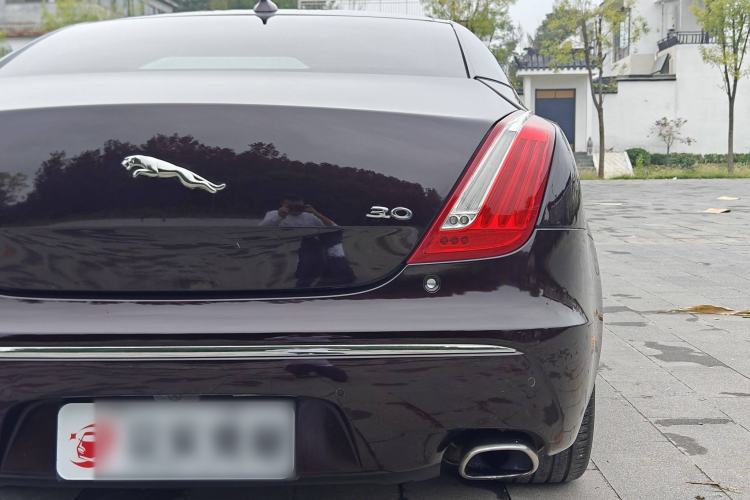 Used Jaguar XJ 2015 XJL 3.0 SC Two-Wheel-Drive Panoramic Business Edition Exterior 8