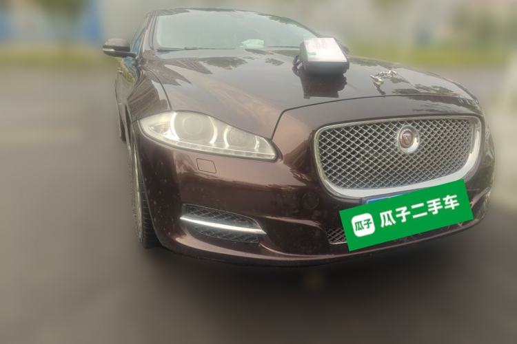 Used Jaguar XJ 2015 XJL 2.0T Elegance Business 80th Anniversary Limited Edition Front Right 45 Deg